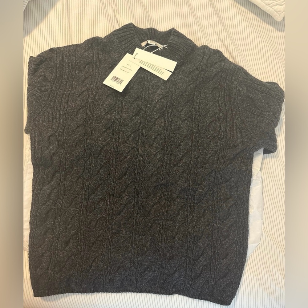 Women 's Gray Cable Knit Sweater